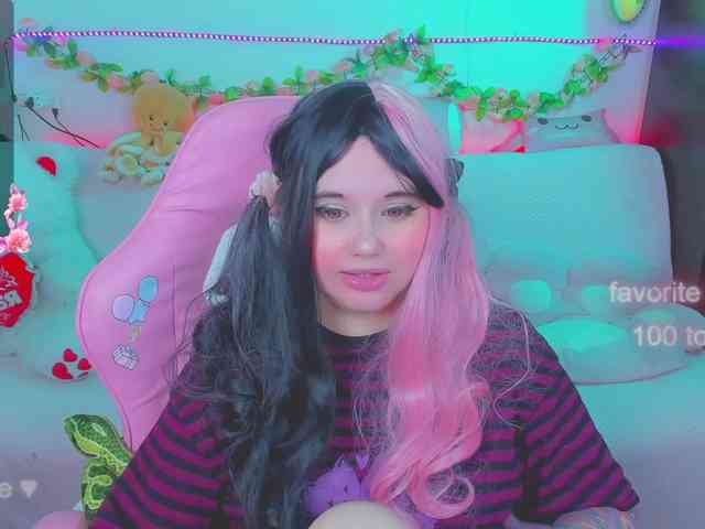 LoliSuccub webcam