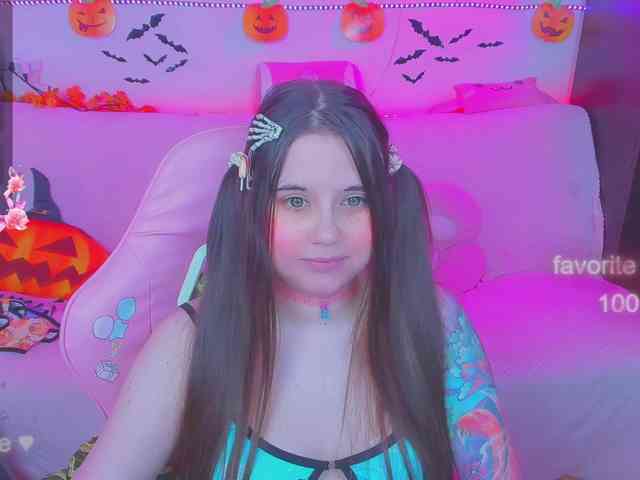LoliSuccub webcam