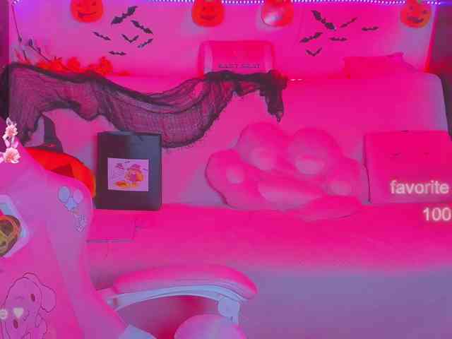 LoliSuccub webcam