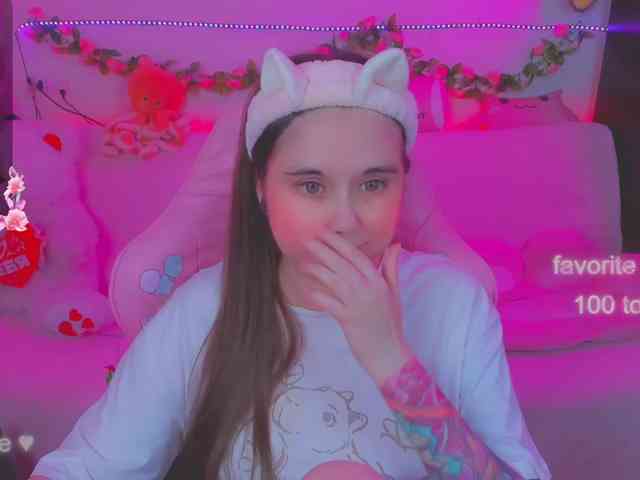 LoliSuccub webcam