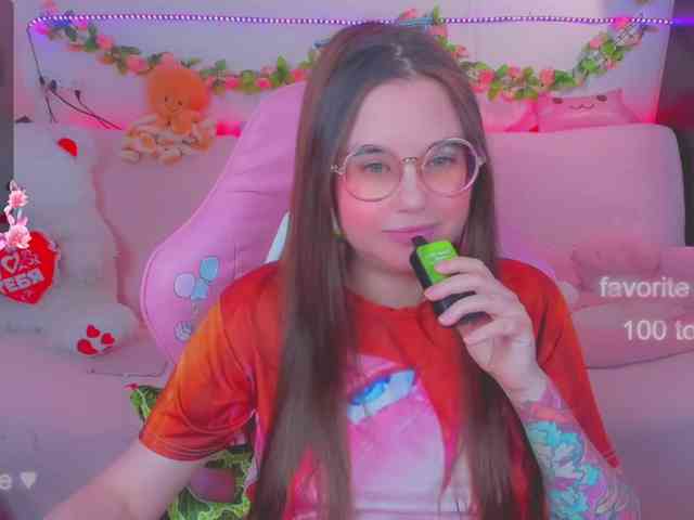 LoliSuccub webcam