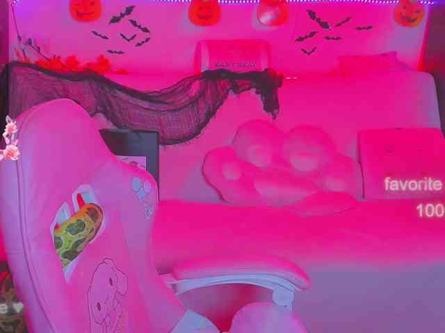 LoliSuccub webcam