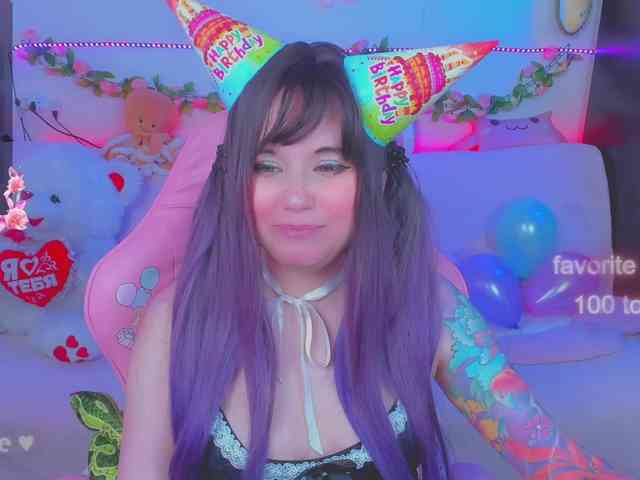 LittleKitsune Live Webcam on BongaCams