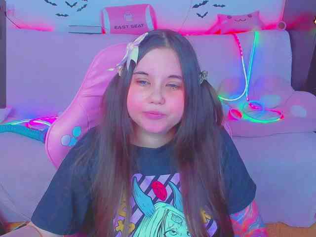 LoliSuccub webcam