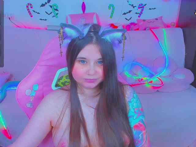 LoliSuccub webcam