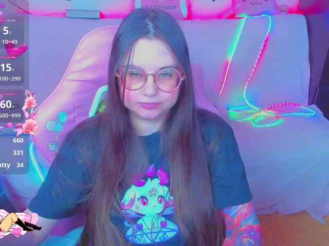 LoliSuccub webcam