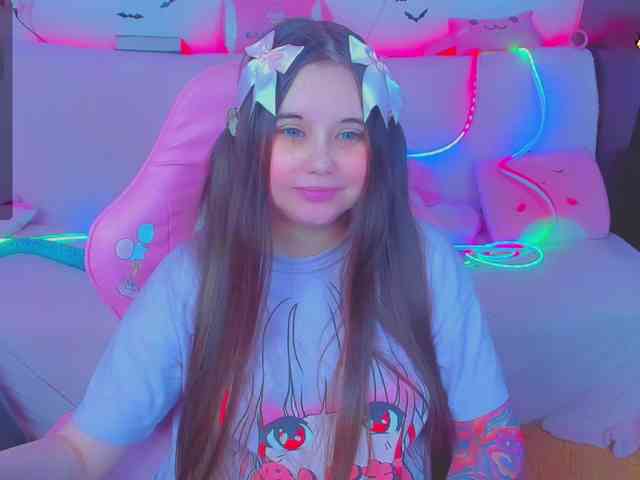 LoliSuccub webcam