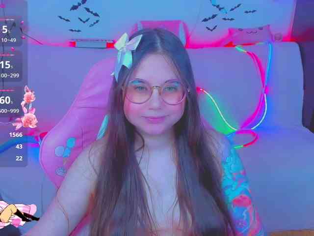 LoliSuccub webcam
