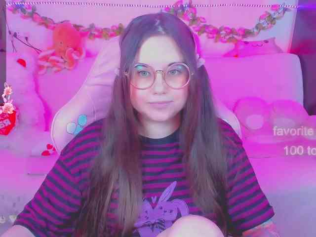 LoliSuccub webcam