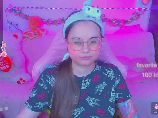 LoliSuccub webcam