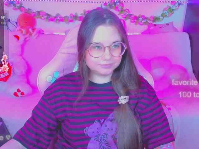 LoliSuccub webcam