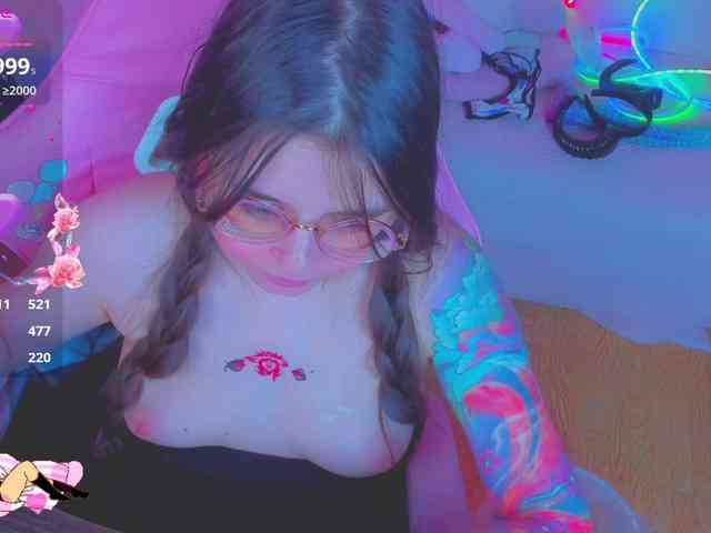 LoliSuccub webcam