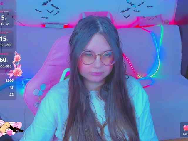 LoliSuccub webcam