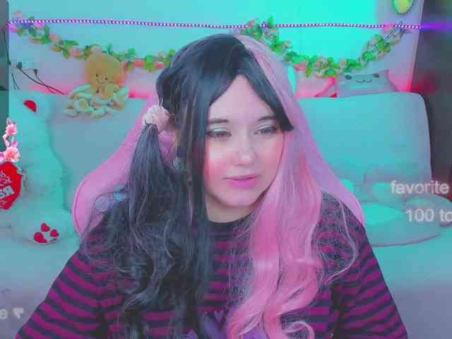 LoliSuccub webcam