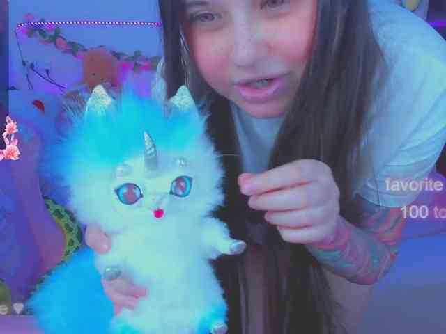 LoliSuccub webcam
