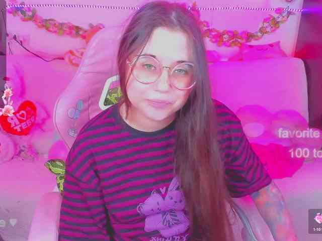 LoliSuccub webcam