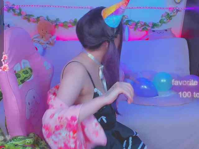 LittleKitsune Live Webcam on BongaCams