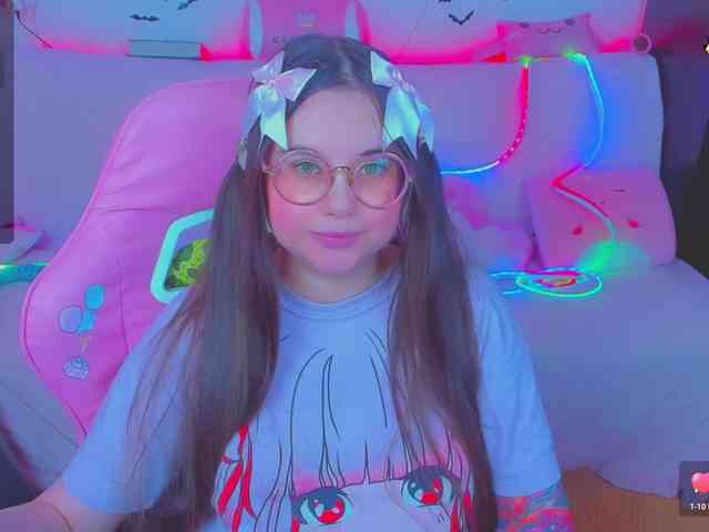 LoliSuccub webcam