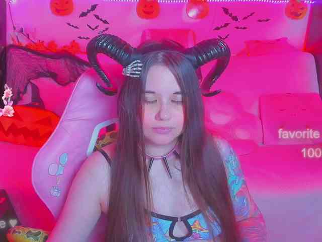 LoliSuccub webcam