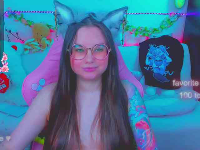LoliSuccub webcam
