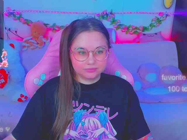 LoliSuccub webcam