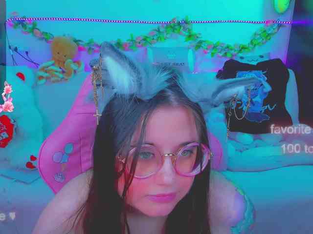 LoliSuccub webcam