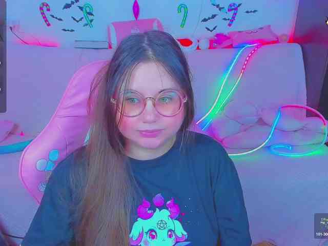 LoliSuccub webcam