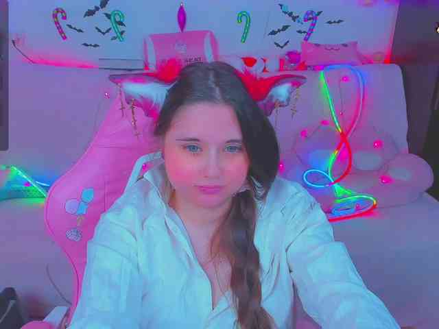 LoliSuccub webcam