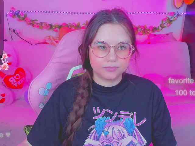 LoliSuccub webcam