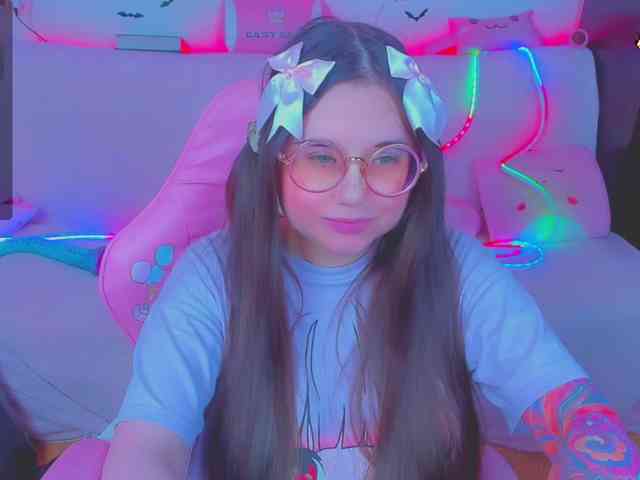 LoliSuccub webcam