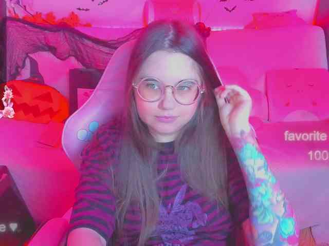 LoliSuccub webcam
