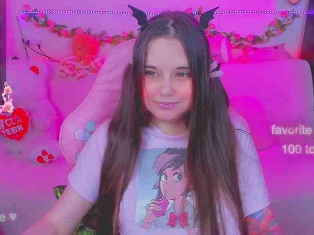 LoliSuccub webcam