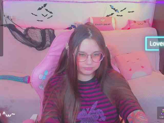 LoliSuccub webcam