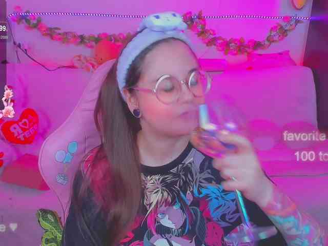 LoliSuccub webcam
