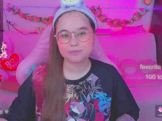 LoliSuccub webcam