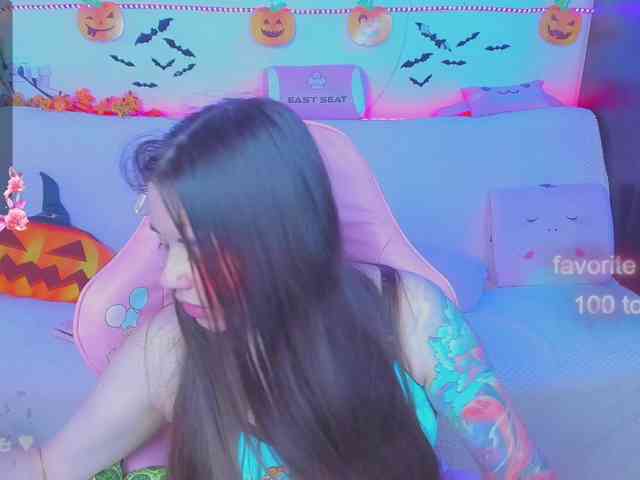 LoliSuccub webcam