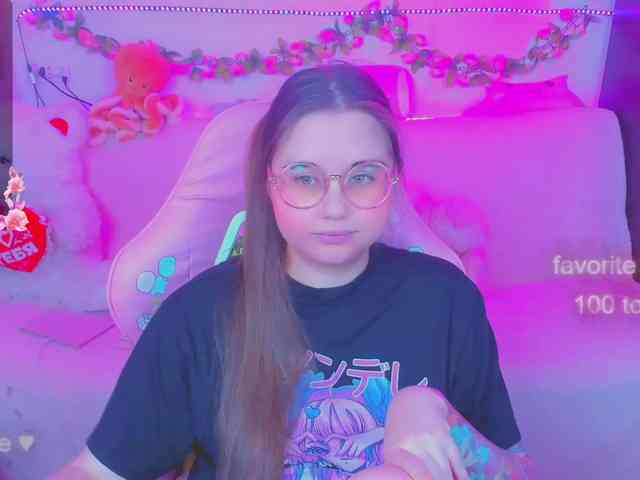 LoliSuccub webcam