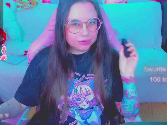 LoliSuccub webcam