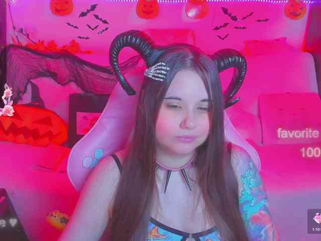 LoliSuccub webcam