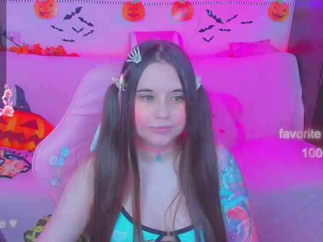 LoliSuccub webcam