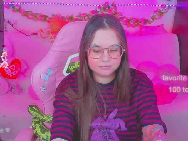 LoliSuccub webcam
