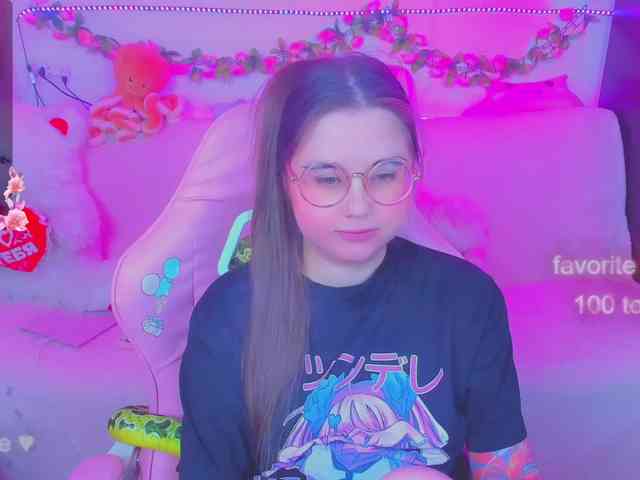 LoliSuccub webcam