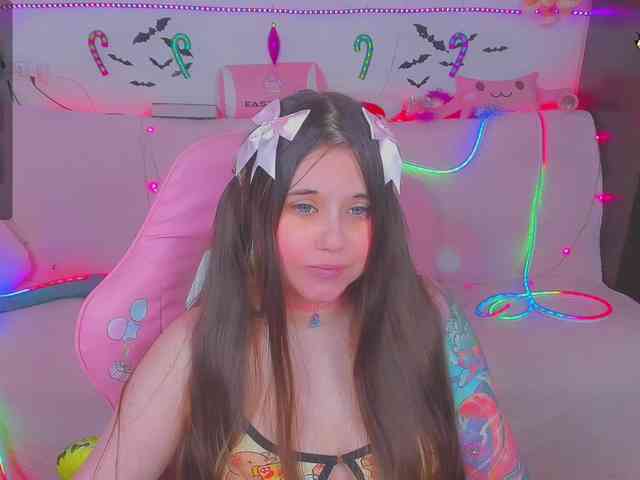 LoliSuccub webcam