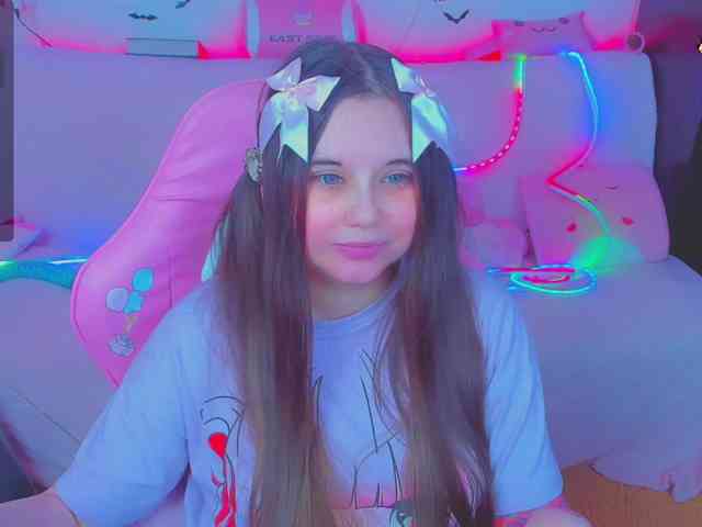 LoliSuccub webcam