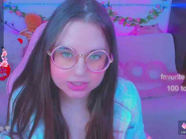 LoliSuccub webcam