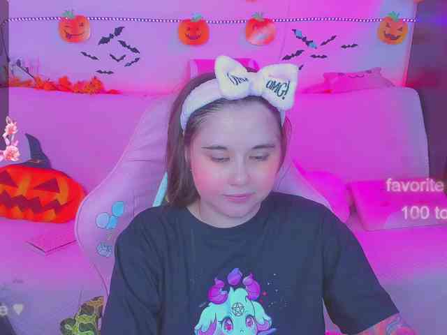 LoliSuccub webcam