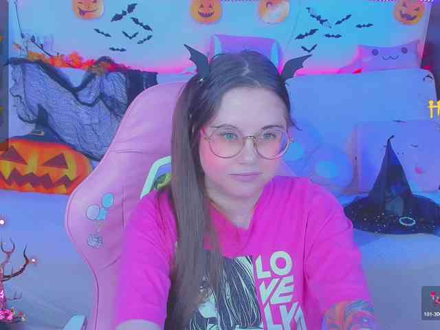 LoliSuccub webcam