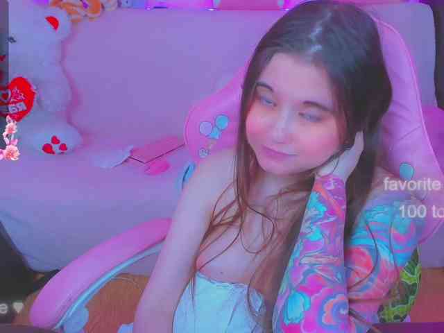 LoliSuccub webcam