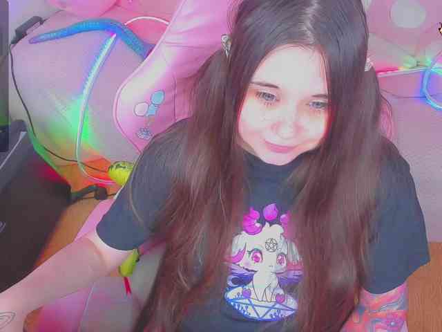 LoliSuccub webcam