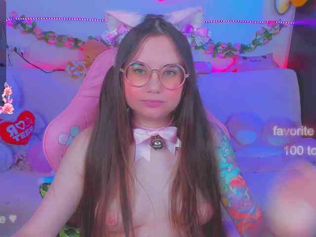 LoliSuccub webcam